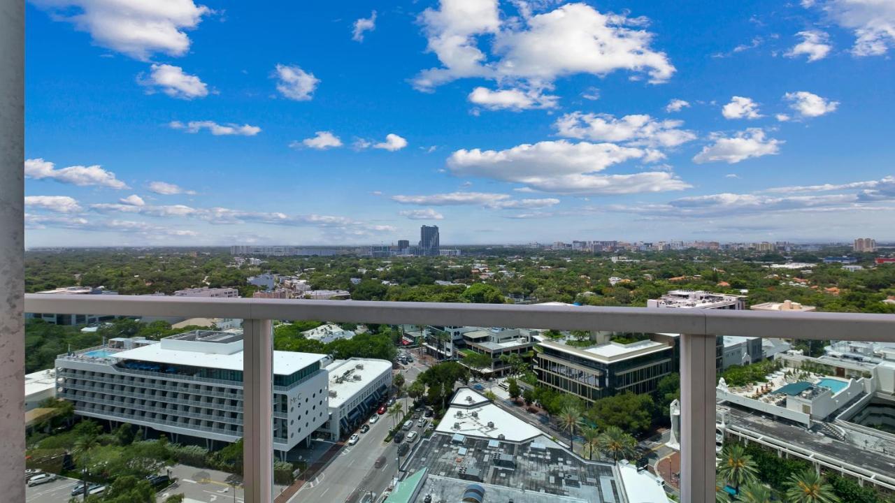King Suite Sofa Bed Balcony City View
