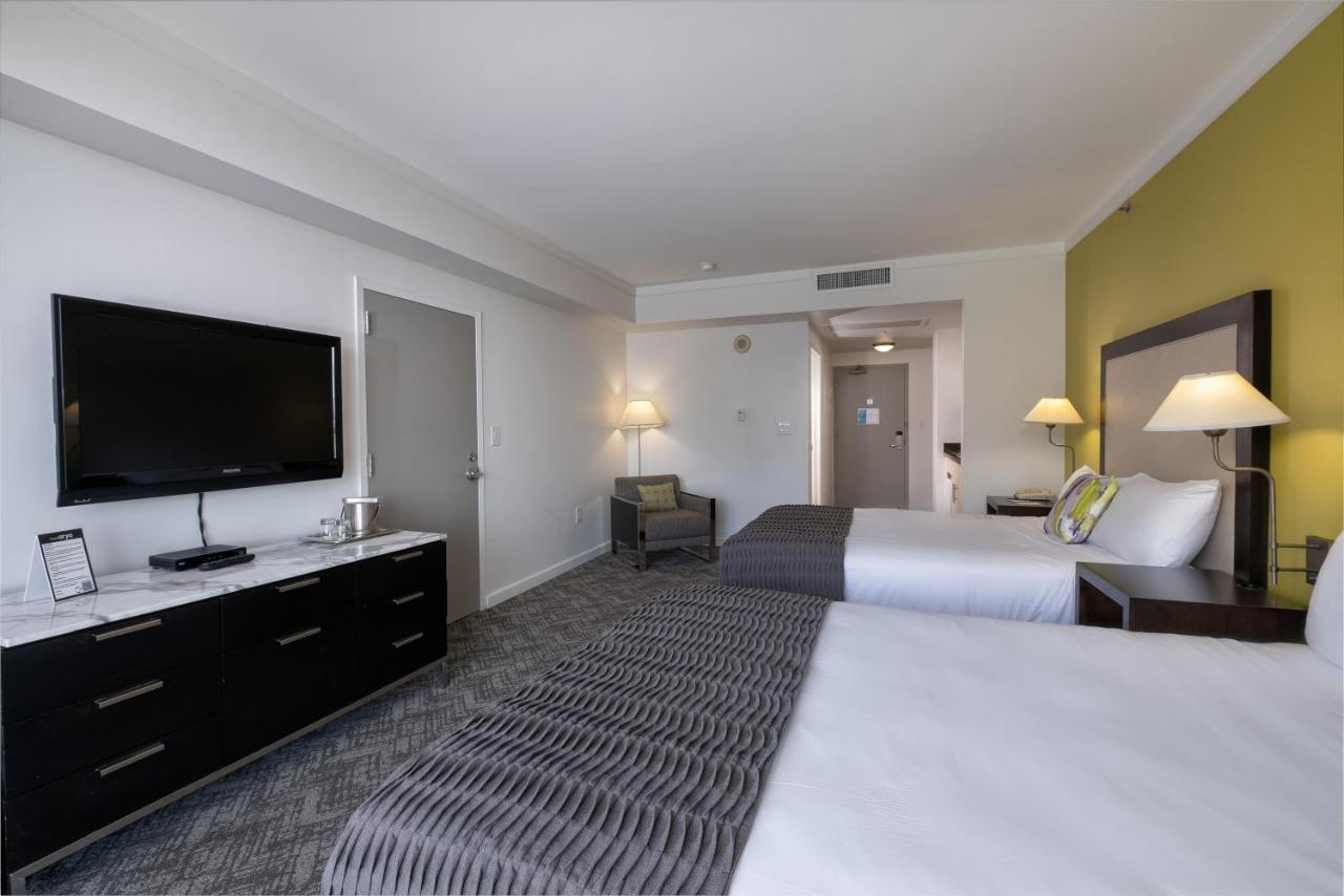 Queen Room Two Queen Beds City View