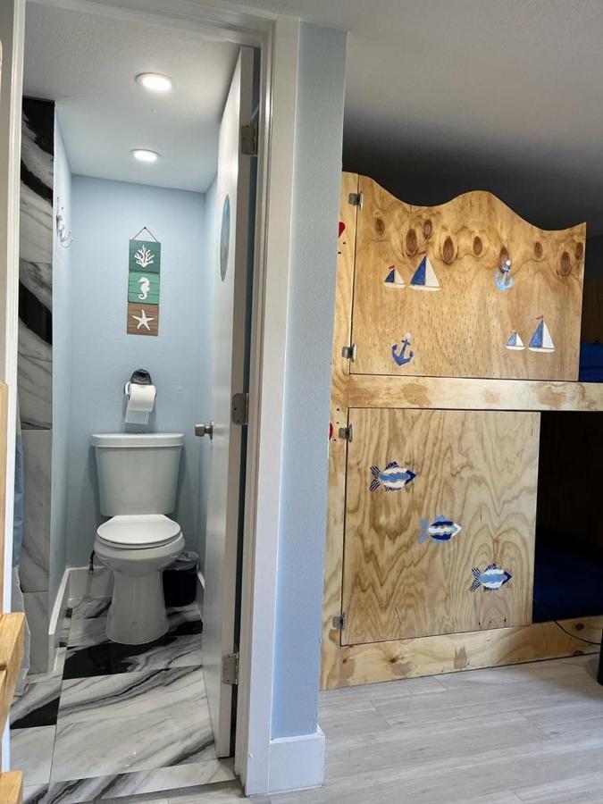 Single Bed 4-Bed Dormitory Room