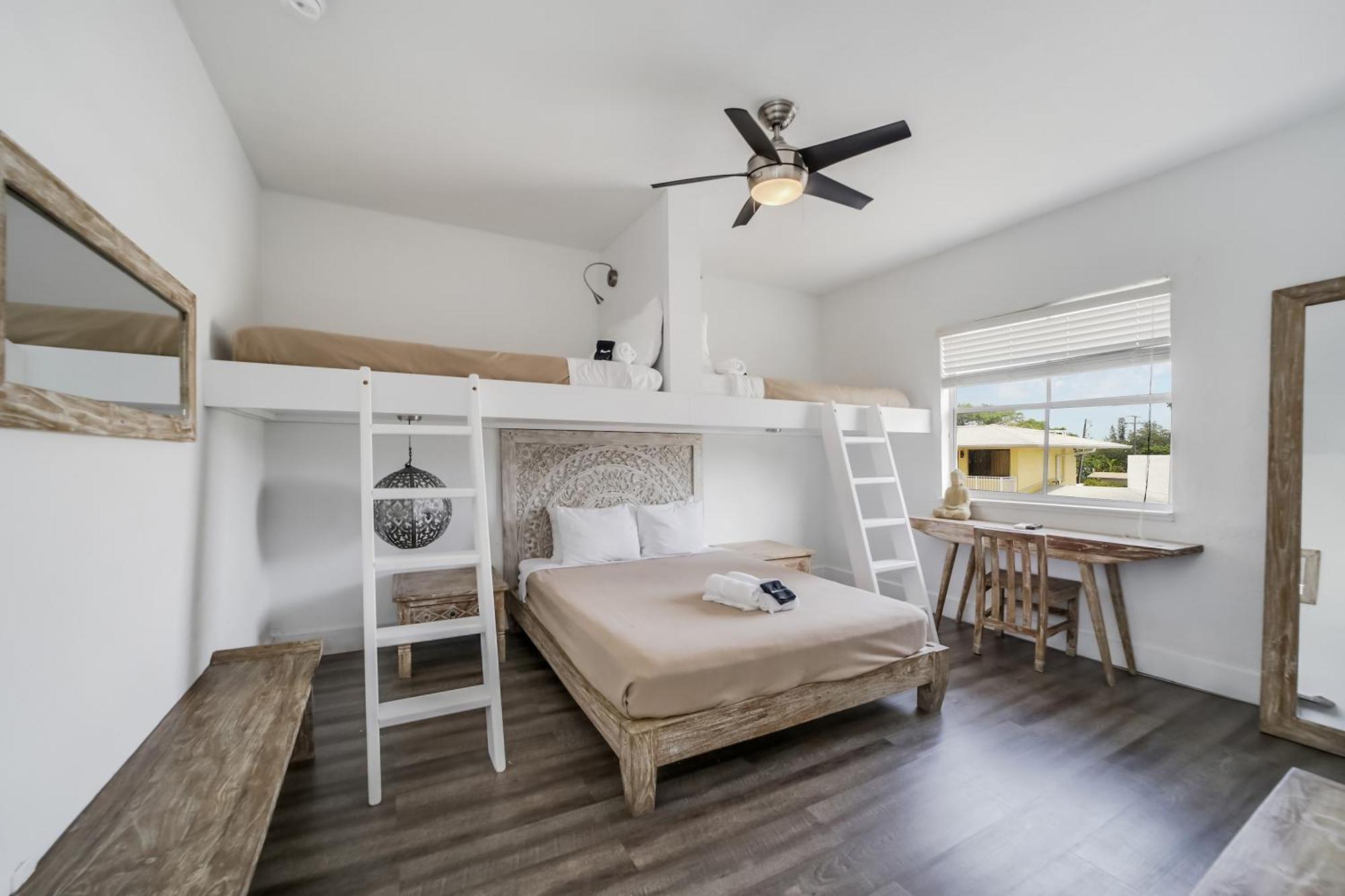 Family Room - Queen Bed and Two Twin Beds  (Self Check-in),1542210757:JPEG