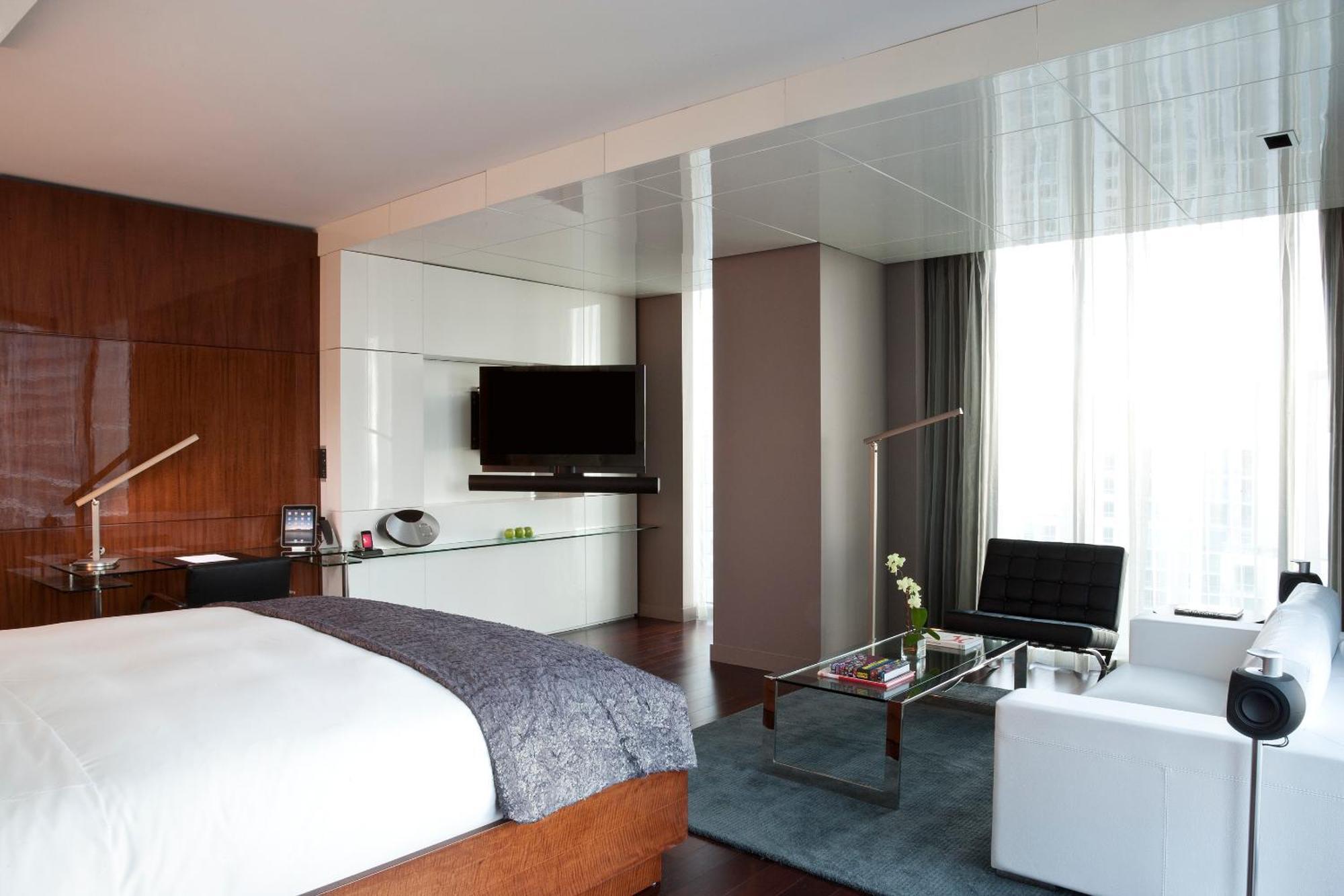 Klee King Guest Room