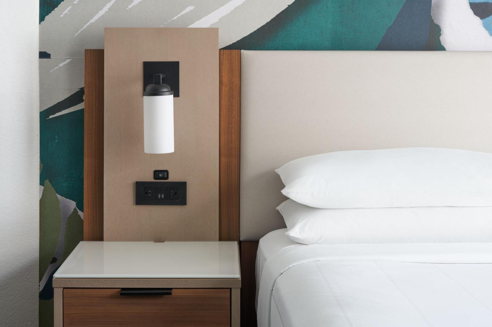King Room Partial Bay View
