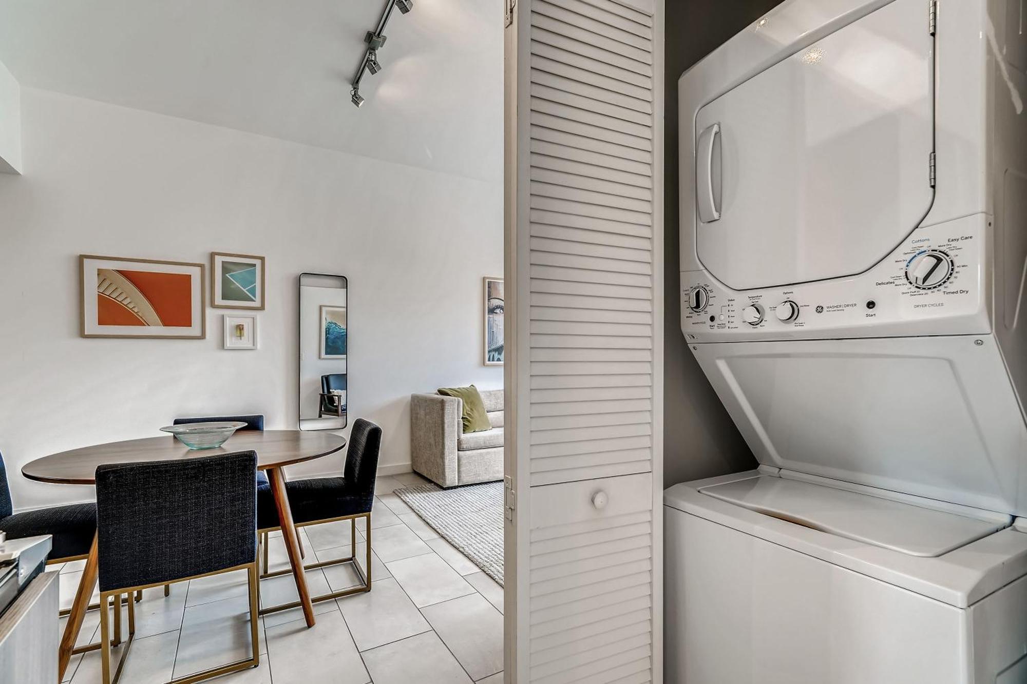 1 Bedroom Suite 1 Queen