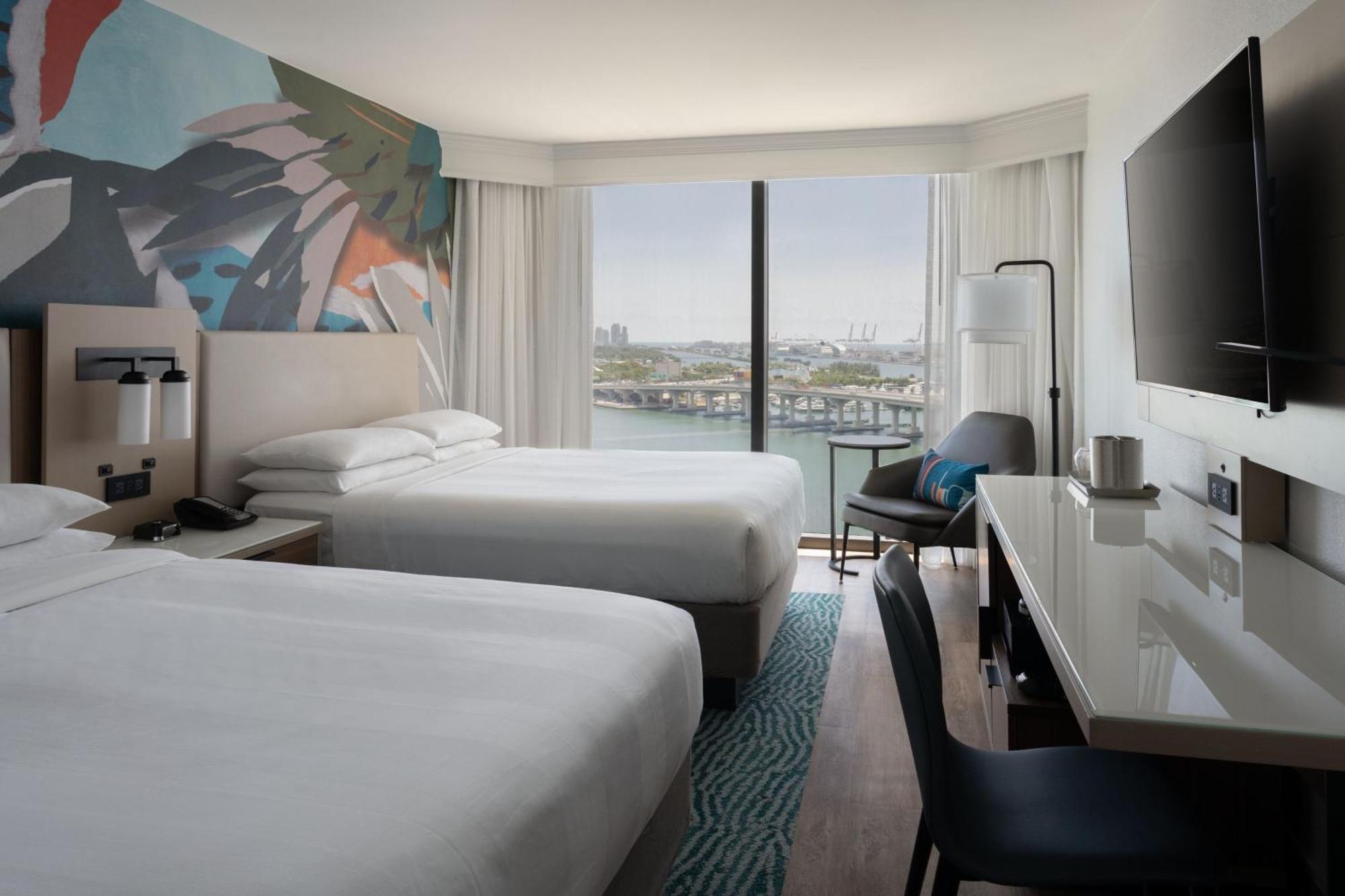 Queen Room Two Queen Beds Bay view