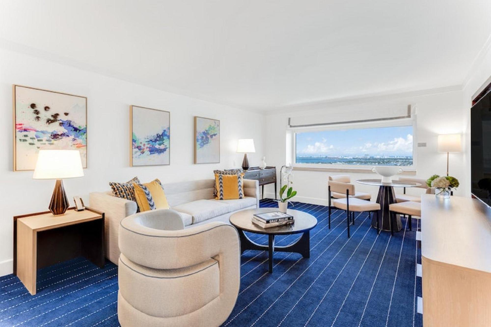 One-Bedroom King Suite