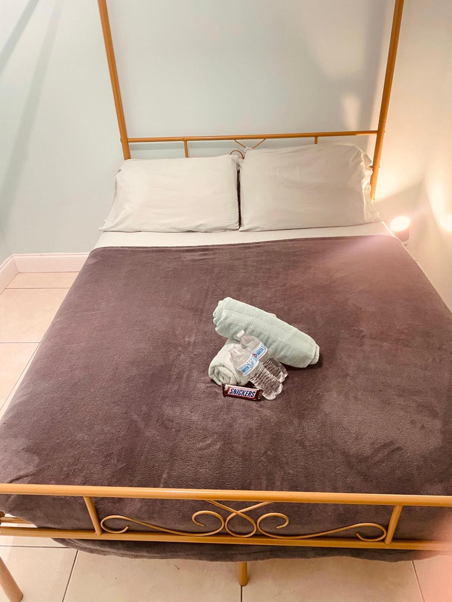 Double Room with Shared Bathroom,1733181035:JPEG
