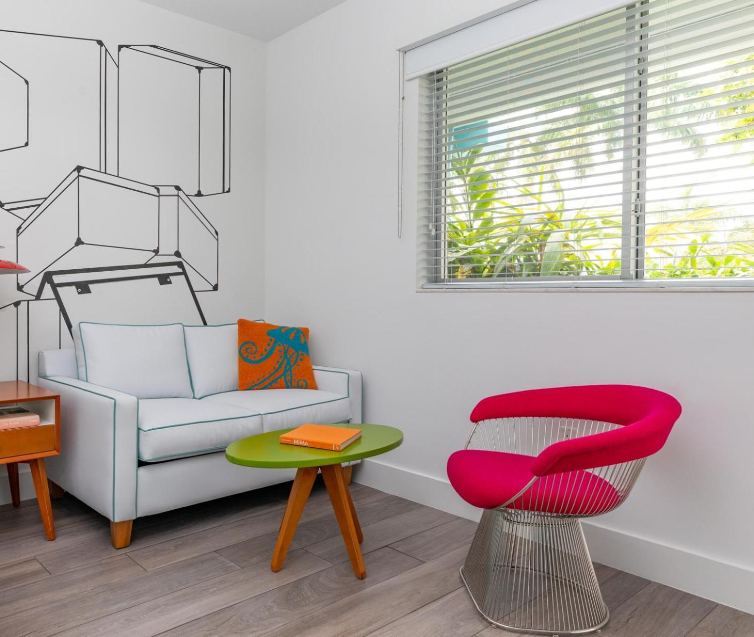 Deluxe King Suite