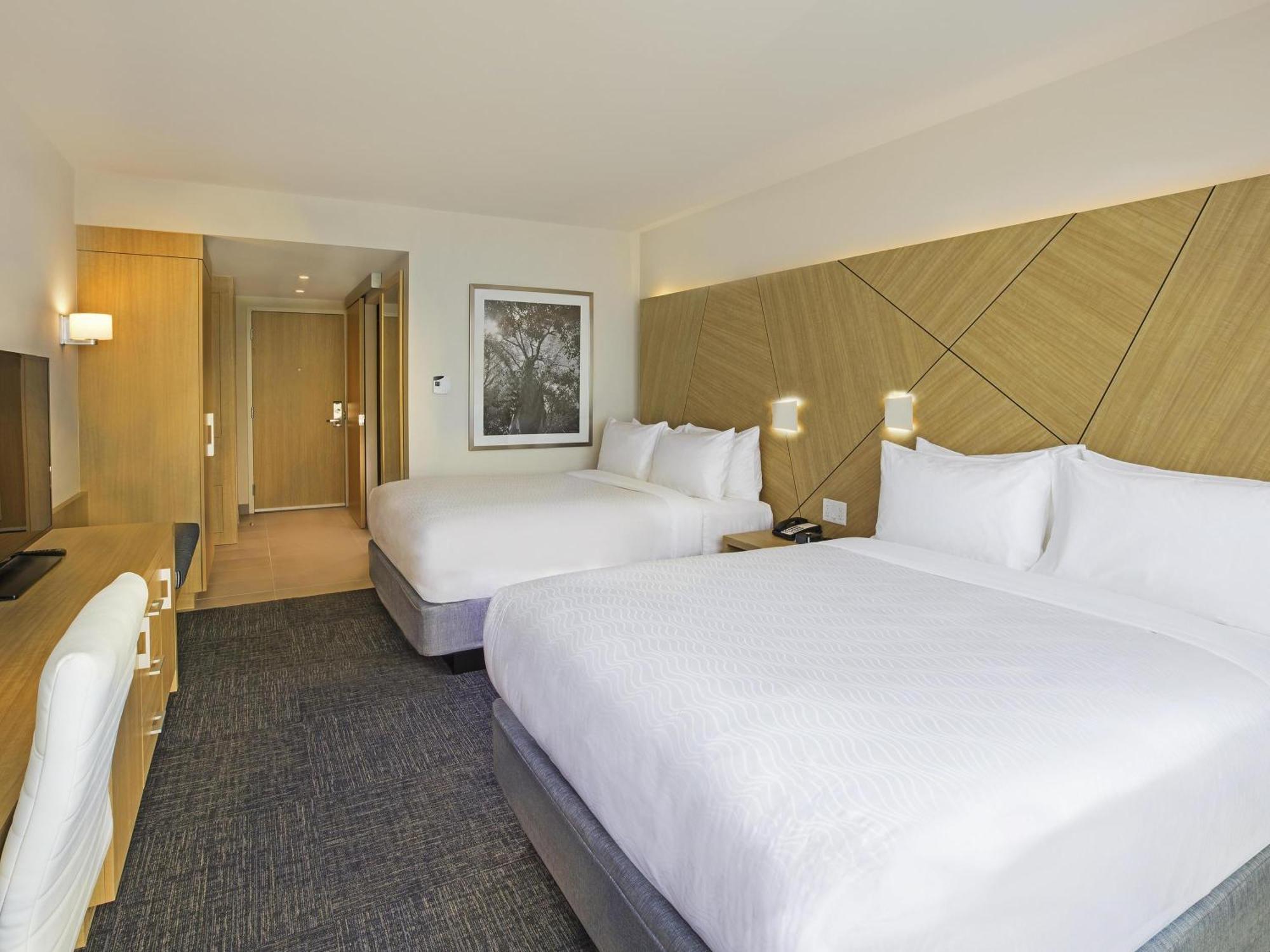 Superior Bay View Room Two Queen Beds Bay View Hearing Accessible
