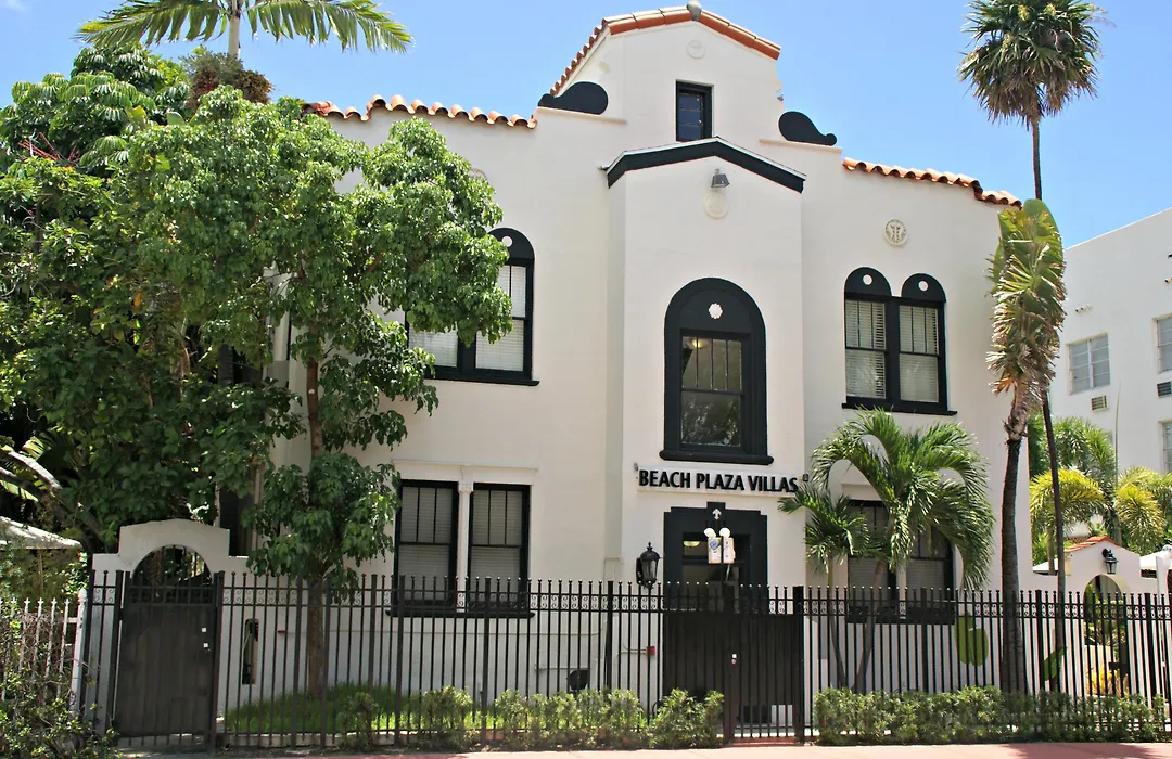 South Beach Plaza Hotel-1