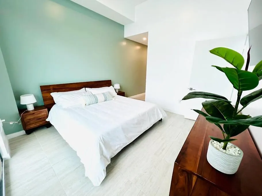 Sleek 2Bd 2Ba Condo In Miami Design District-1