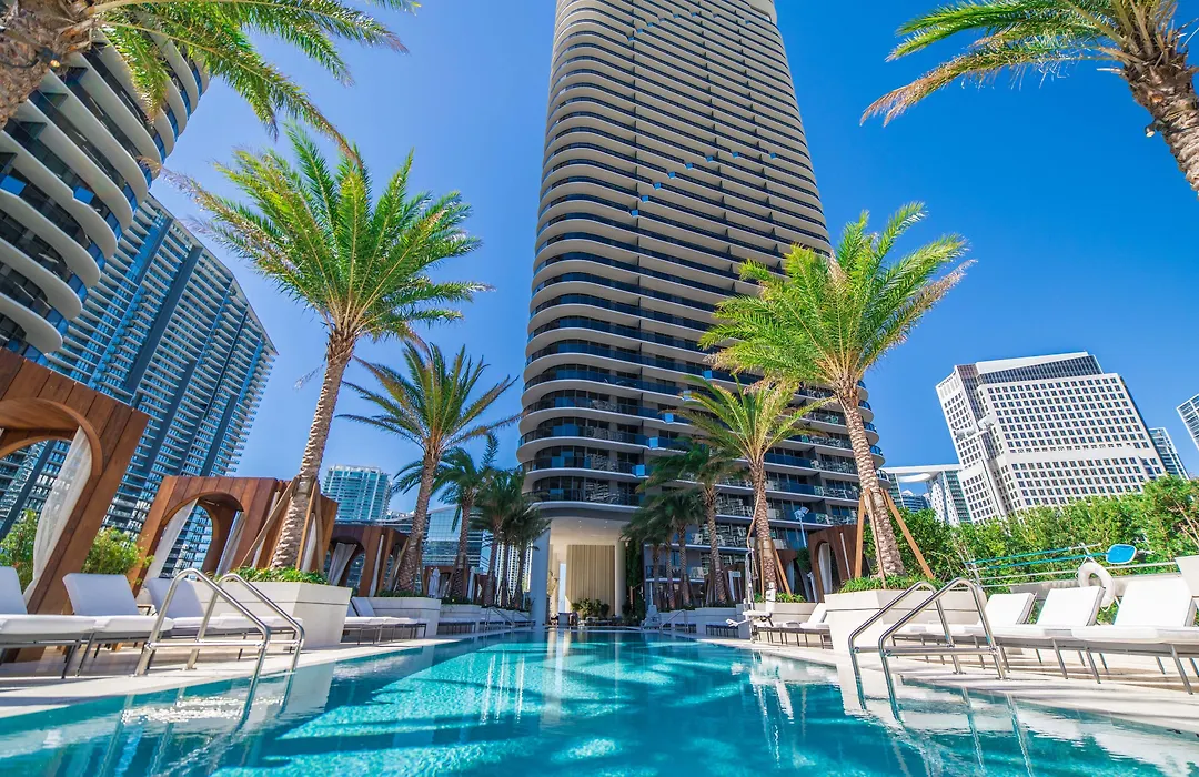 SLS LUX Brickell-1