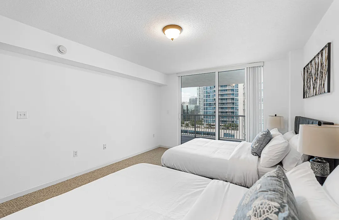 The Club At Brickell Bay Luxury Suites-1