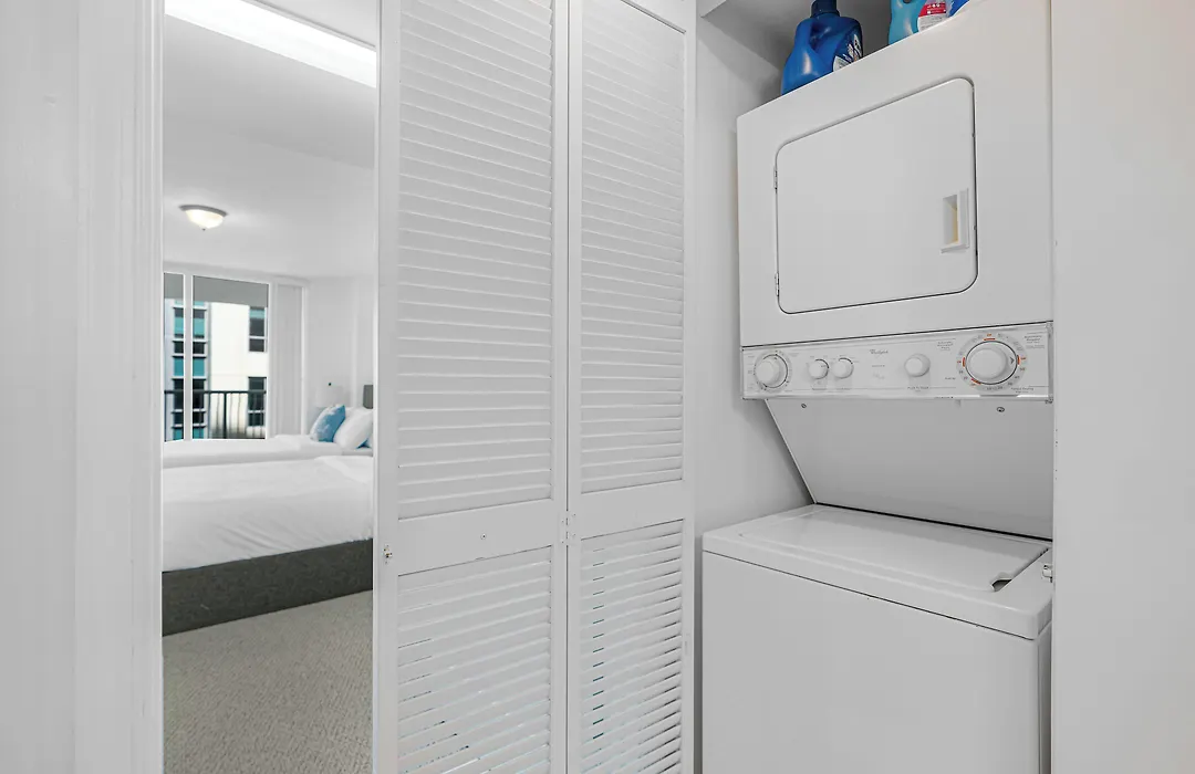 The Club At Brickell Bay Luxury Suites-1