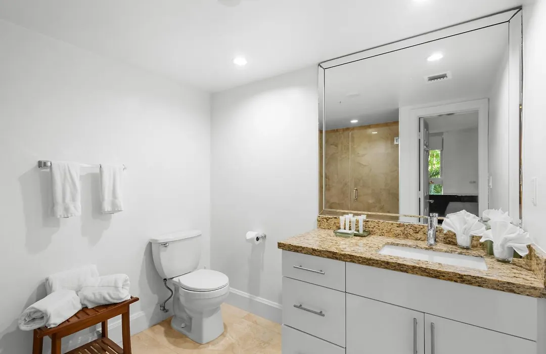 The Mutiny Luxury Suites Hotel-1