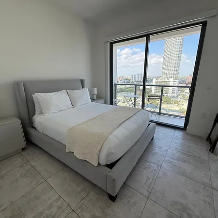 Smart Brickell Hotel-3