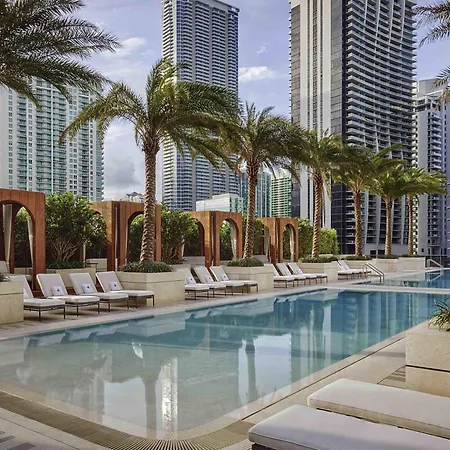 SLS LUX Brickell-3