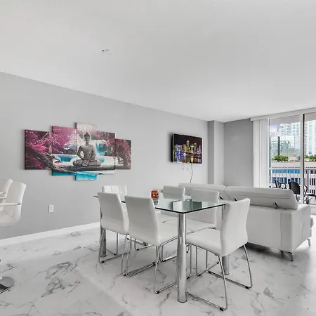 The Club At Brickell Bay Luxury Suites-2