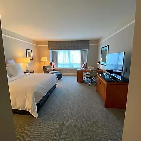 Private Condo Hotel At Four Seasons Brickell-2