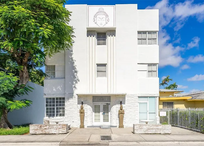 Treehouse Hotel Miami