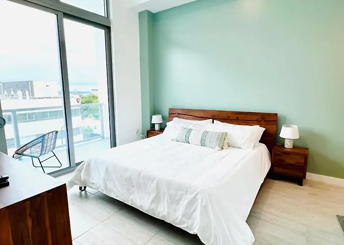 Sleek 2Bd 2Ba Condo In Miami Design District